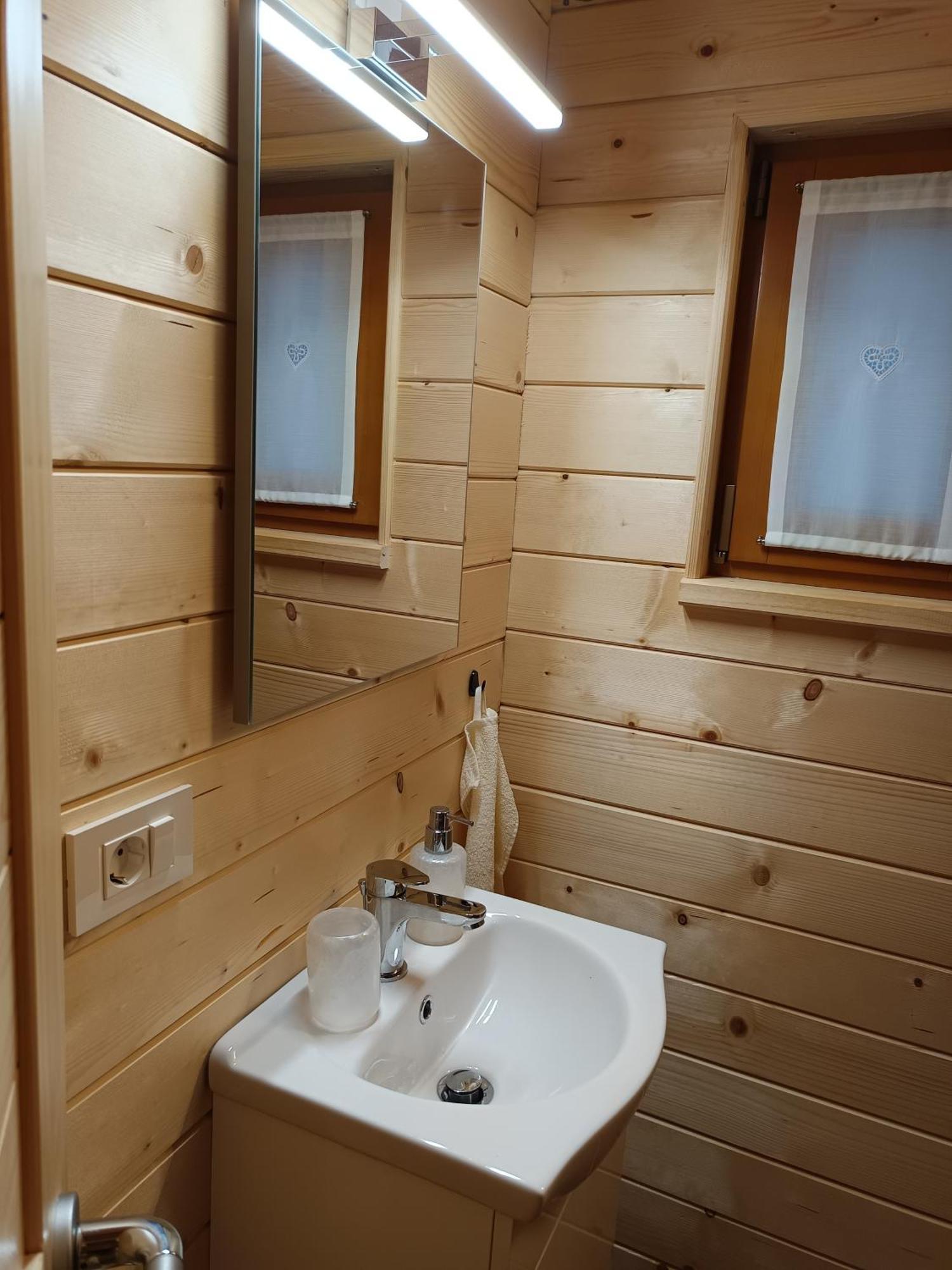 Holiday home Turisticna Kmetija Okrslan *